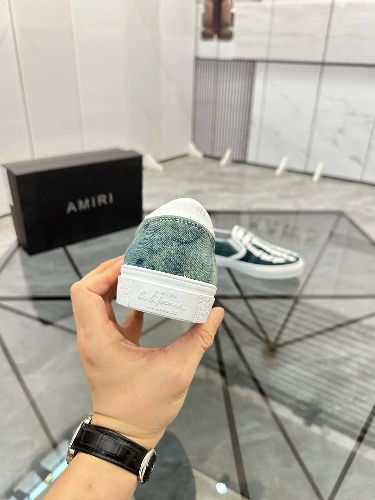 Men's shoes for sale 💰: 💰P420¥ Product trademark: AMIRI*「EMIR*] slip-on Regular size: 38-44 (can be customized to 37.45.46) Product materials: Upper imported original fabric spliced ​​cowhide, breathable lining, original outsole. No.: 1023